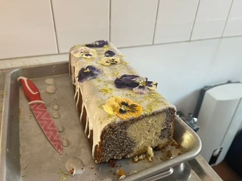 Kuchen zur Einweihung nach dem Umzug.