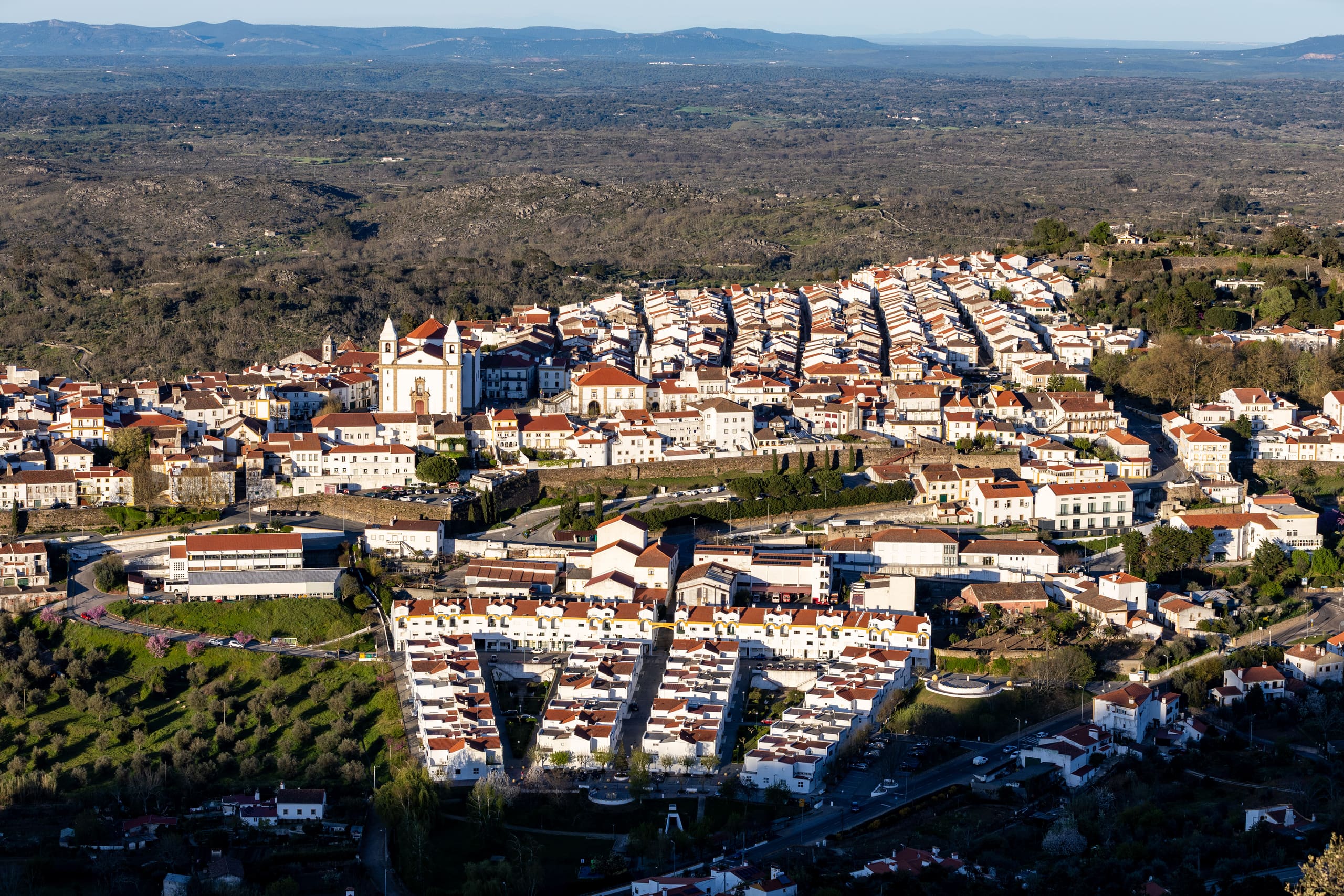 Luftaufnahme des Ortes Castelo de Vide.